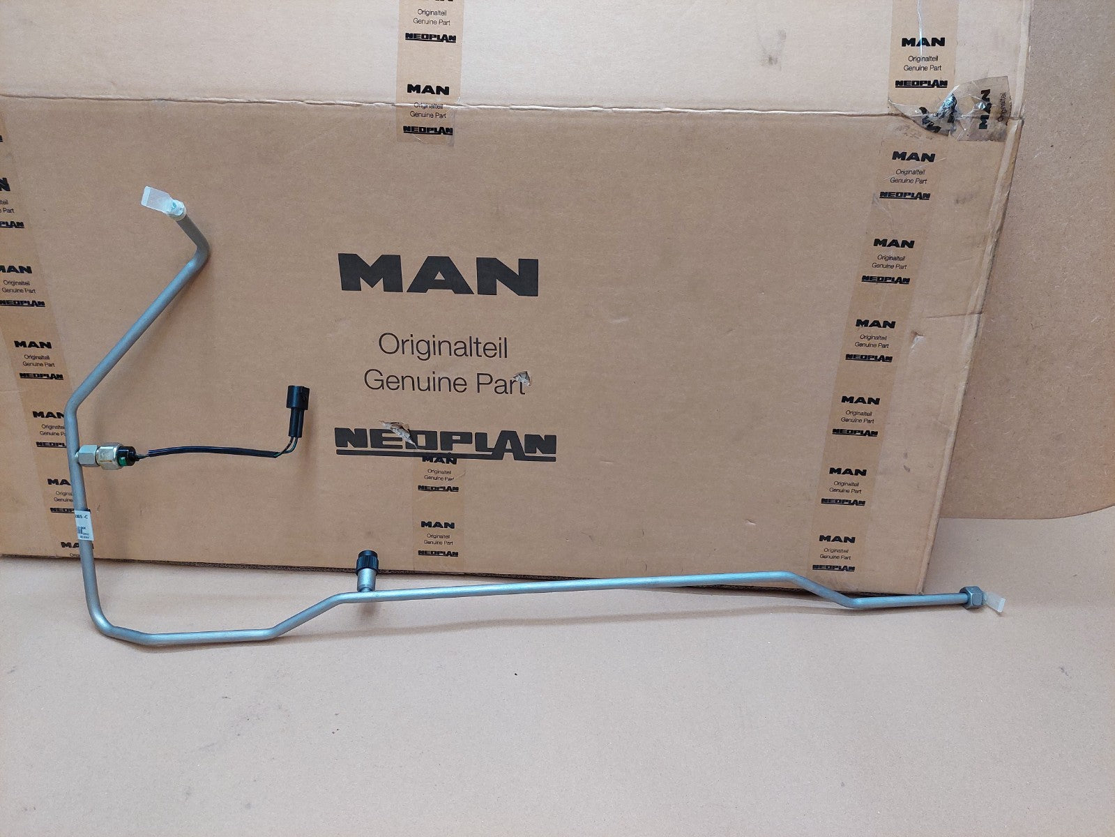 MAN Air Conditioning High Pressure Line 81.61975-0305 Genuine NEW 81619750305