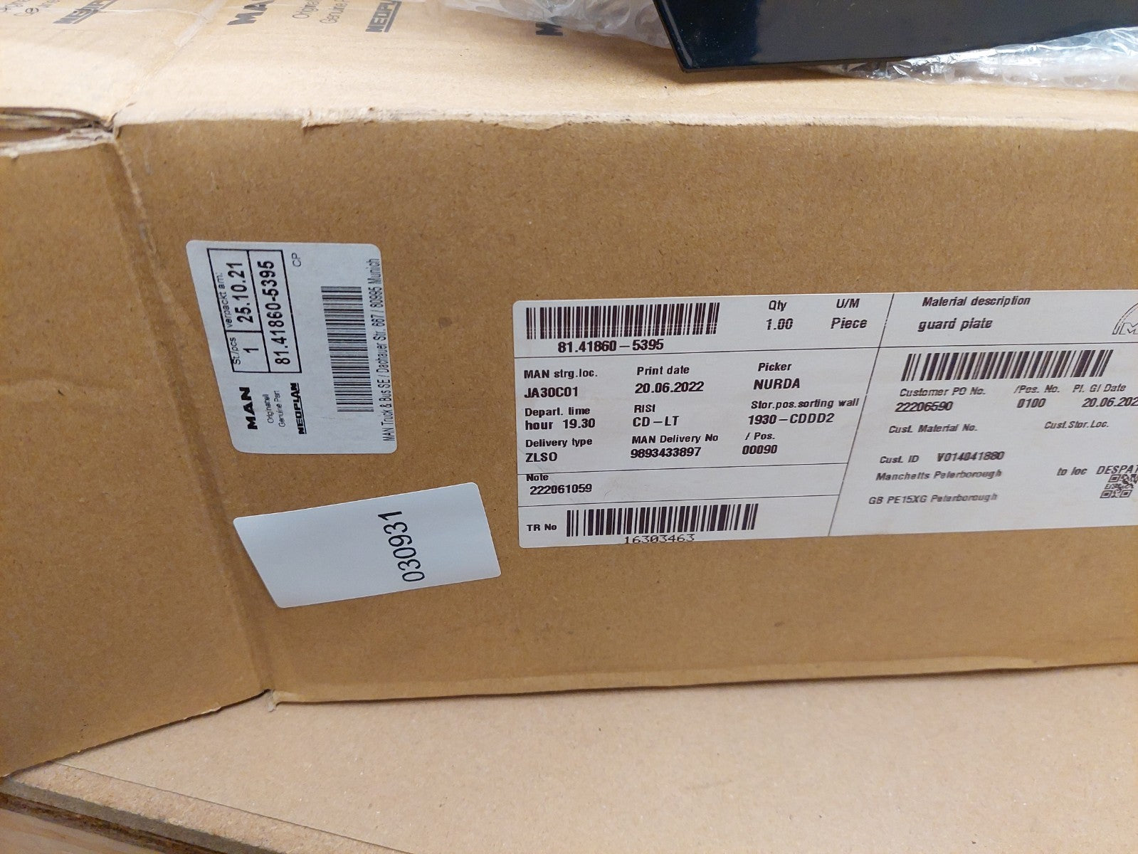 MAN Electronics Battery Battery holder 81.41860-5395 81418605395 Genuine NEW