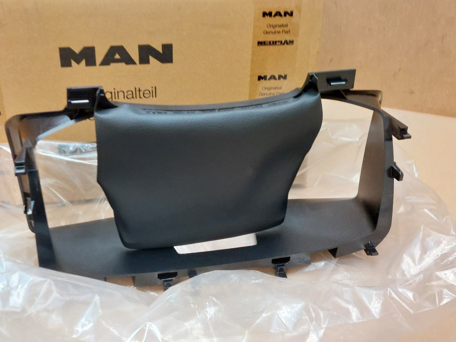 MAN Instrumentation  Trim  65.61701-6034 65617016034 Genuine NEW